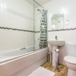 Rent 2 bedroom apartment in Swansea