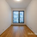 Pronajměte si 4 ložnic/e byt o rozloze 119 m² v Prague