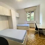 Rent 3 bedroom apartment of 80 m² in Modena