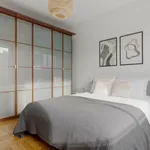 Appartement de 92 m² avec 3 chambre(s) en location à Paris