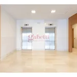 Rent 1 bedroom apartment of 41 m² in Milano