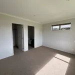 Rent 3 bedroom house in Wakefield