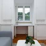 Rent a room of 160 m² in Lisboa