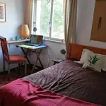 Rent a room of 120 m² in lisbon