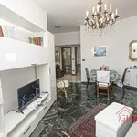 Rent 5 bedroom apartment of 67 m² in Genoa