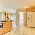 Rent 5 bedroom house in South East England