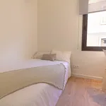 Rent 4 bedroom apartment of 10 m² in Barcelona