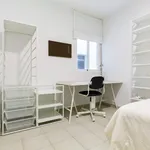 Rent 4 bedroom apartment in Granada