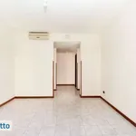 Affitto 5 camera appartamento di 130 m² in Rome