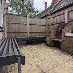 Rent 6 bedroom house in East Midlands