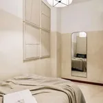 Rent 3 bedroom apartment in barcelona