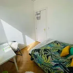 Rent a room of 200 m² in Madrid