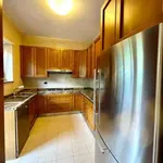 Rent 6 bedroom apartment of 330 m² in Rome