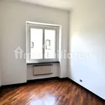 Rent 5 bedroom apartment of 106 m² in Genoa