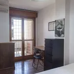 Rent a room of 120 m² in rome