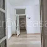 Rent 2 bedroom apartment of 78 m² in Rho