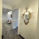 Rent 5 bedroom apartment of 82 m² in Genoa