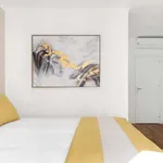 Rent 7 bedroom apartment of 109 m² in Lisboa