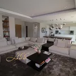 Rent 5 bedroom house of 700 m² in Marbella