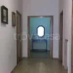 Affitto 6 camera appartamento di 140 m² in Margherita di Savoia