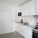 Rent 3 bedroom apartment in Lisbon