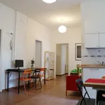 Rent 8 bedroom apartment in Rome