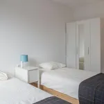 Rent 1 bedroom apartment in Porto