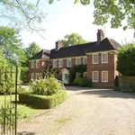 Rent 5 bedroom house in South East England