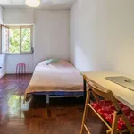 Rent a room in lisbon