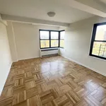 Rent 3 bedroom apartment of 1565 m² in Bronx