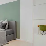 Rent 4 bedroom apartment of 17 m² in Munich