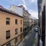 Rent 4 bedroom apartment of 114 m² in madrid