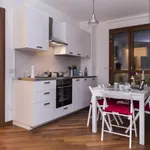 Rent 6 bedroom apartment in Milan