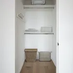 Rent 2 bedroom apartment in Manhattan