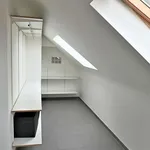 Maison de 220 m² avec 4 chambre(s) en location à Zele