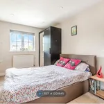 Rent 5 bedroom house in Borough of Spelthorne