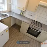 Flat to rent in Crescent Road, Luton LU2