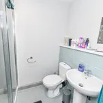 Rent 5 bedroom flat in East Midlands