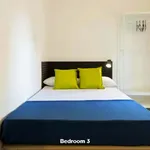 Rent a room of 85 m² in Madrid