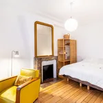 Appartement de 323 m² avec 1 chambre(s) en location à Paris