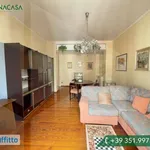 Rent 3 bedroom apartment of 90 m² in Milan