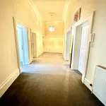 Rent 4 bedroom apartment in Glasgow