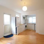 Rent 2 bedroom flat in London