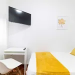 Rent a room of 90 m² in madrid