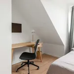 Rent a room of 132 m² in berlin