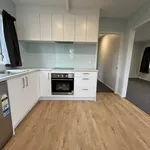 Rent 3 bedroom house in Kaipātiki