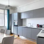 Rent 3 bedroom apartment of 98 m² in paris