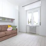 Rent 1 bedroom apartment in Milano