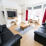 Rent 6 bedroom house in Leeds