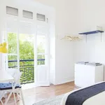 Rent a room of 120 m² in lisbon